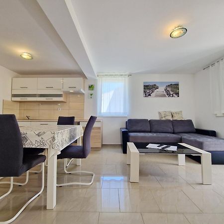 Apartment Slabek Башка Екстер'єр фото